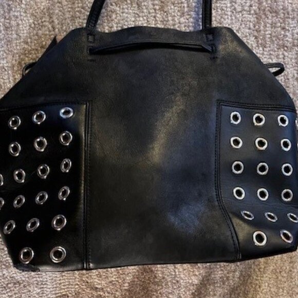 Tory Burch T-Grommet Leather Bucket Bag w Drawstring - Picture 2 of 16